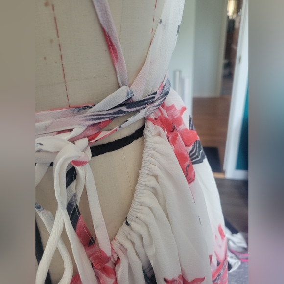 Floral Lace up Backless Dress - Picture 7 of 12